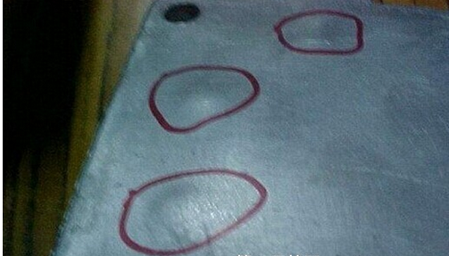 鋁壓鑄過程中鑄件表面上出現(xiàn)痕跡怎么回事？